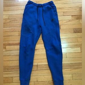 nike tech fleece pants